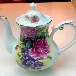 Porcelain teapot with cover